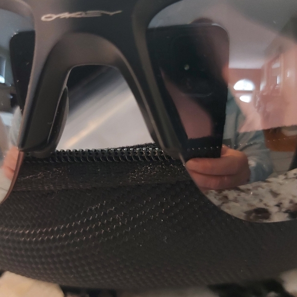 Oakley sunglasses - Picture 3 of 7